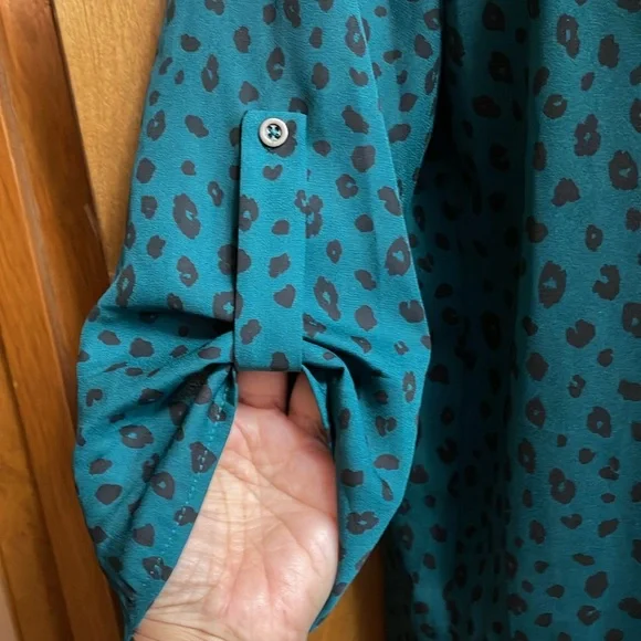 Lush XXL Dark Green Animal Print Top Blouse - Picture 3 of 6